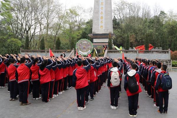 国网泌阳县供电公司:用电隐患大排查 拧紧校园安全阀